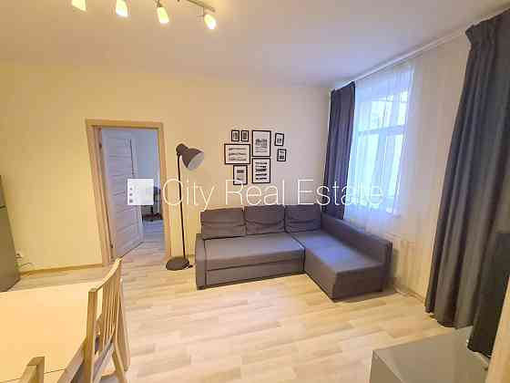 Здание во дворе, реновированный дом, закрытый двор, возможность аренды парковки, Rīga