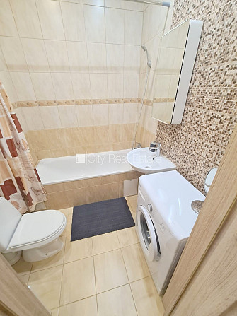 Pagalma ēka, renovēta māja, slēgts pagalms, iespēja nomāt autostāvvietu, ieeja no pagalma, Rīga - foto 12