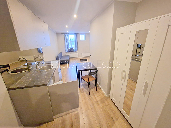 Pagalma ēka, renovēta māja, slēgts pagalms, ieeja no ielas un pagalma, kāpņu telpa pēc Rīga - foto 6