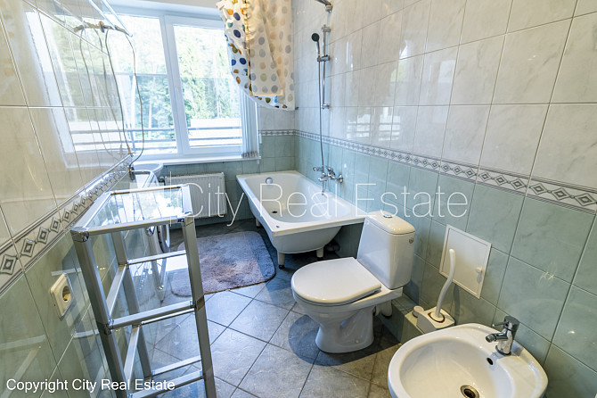 Jaunceltne, teritorijas iebrauktuves vārti aprīkoti ar automatizētu atvēršanās un Jūrmala - foto 18