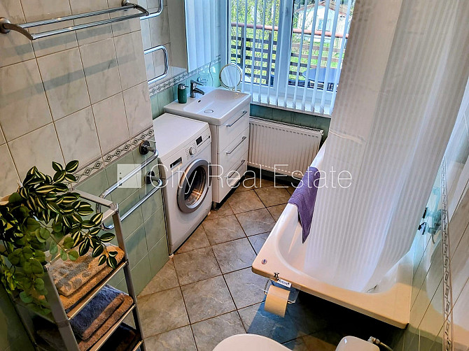 Jaunceltne, teritorijas iebrauktuves vārti aprīkoti ar automatizētu atvēršanās un Jūrmala - foto 16