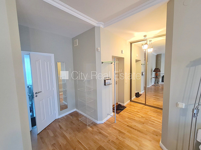 Jaunceltne, teritorijas iebrauktuves vārti aprīkoti ar automatizētu atvēršanās un Jūrmala - foto 11