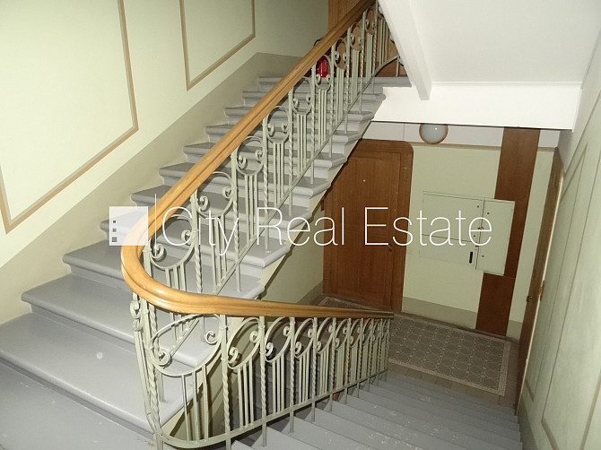 Фасадный дом, реновированный дом, объект охраняет физическая охрана, вход с Рига - изображение 11