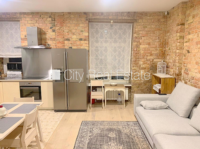 Projekts - Strēlnieku 13, pagalma ēka, renovēta māja, ieeja no ielas, kāpņu telpa pēc Rīga - foto 1