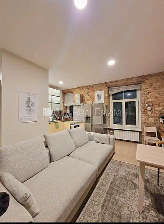 Projekts - Strēlnieku 13, pagalma ēka, renovēta māja, ieeja no ielas, kāpņu telpa pēc Rīga - foto 5