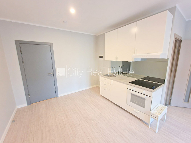 Fasādes māja, renovēta māja, slēgts pagalms, ieeja no ielas, kāpņu telpa pēc kosmētiskā Rīga - foto 9