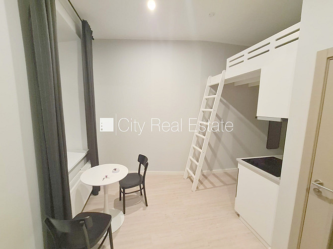 Pagalma ēka, renovēta māja, slēgts pagalms, ieeja no ielas un pagalma, kāpņu telpa pēc Rīga - foto 7