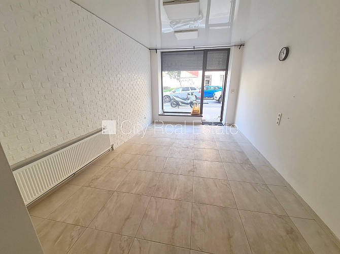 Zeme īpašumā, fasādes māja, renovēta māja, ieeja no ielas, logi vērsti uz ielas pusi, Rīga - foto 4