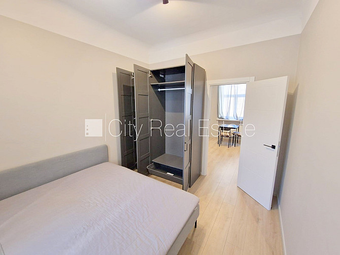 Pagalma ēka, renovēta māja, slēgts pagalms, ieeja no ielas un pagalma, ir lifts, kāpņu telpa Rīga - foto 11