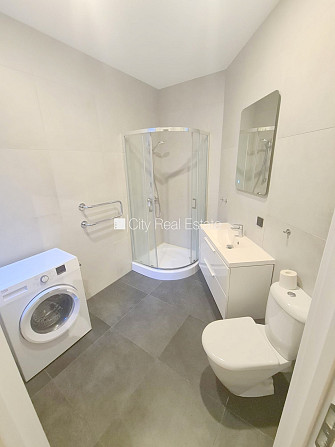 Pagalma ēka, renovēta māja, slēgts pagalms, ieeja no ielas un pagalma, ir lifts, kāpņu telpa Rīga - foto 17