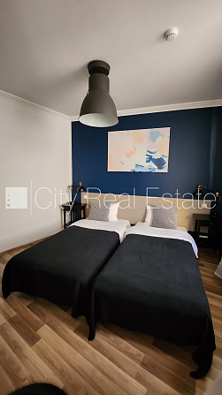 Namīpašums, kārniņu jumta segums, ķieģeļu mūra sienas, labiekārtots apzaļumots pagalms, Rīga - foto 16