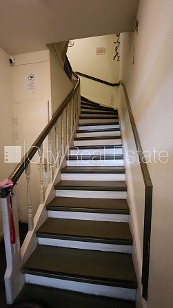 Namīpašums, kārniņu jumta segums, ķieģeļu mūra sienas, labiekārtots apzaļumots pagalms, Rīga - foto 12