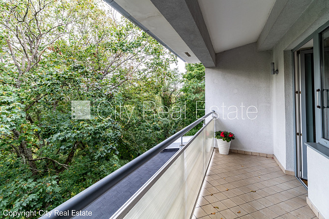 Реновированный дом, благоустроенная озеленённая территория, закрытая Юрмала - изображение 12