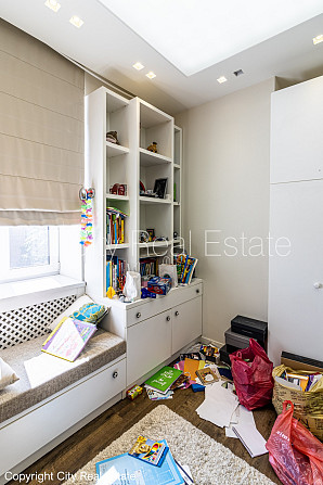 Pagalma māja, slēgts pagalms, iespēja nomāt autostāvvietu, teritorijas stāvlaukums noklāts Rīga - foto 9