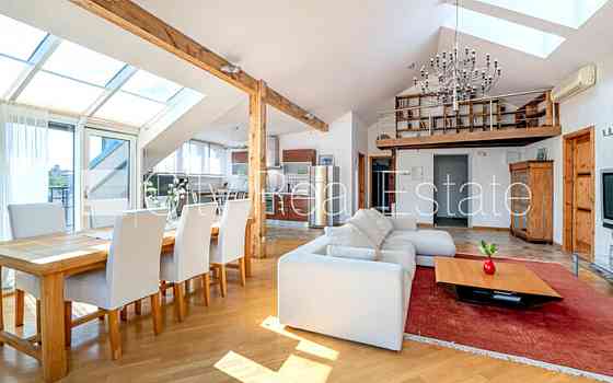 Земля в собственности, фасадный дом, реновированный дом, благоустроенная Рига