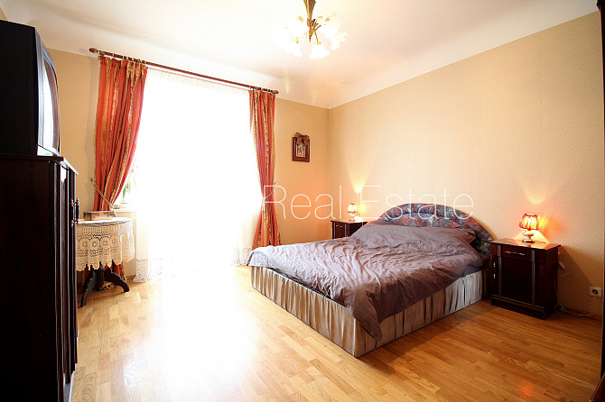 Земля в собственности, фасадный дом, кирпичные стены, закрытый двор, въездные Рига - изображение 10