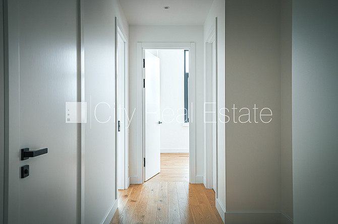 Рядный дом, новостройка, благоустроенная озеленённая территория, въездные Рига - изображение 18