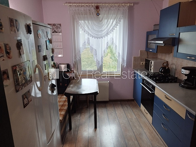 Реновированный дом, благоустроенный озеленённый двор, места для нескольких Рижский район - изображение 3