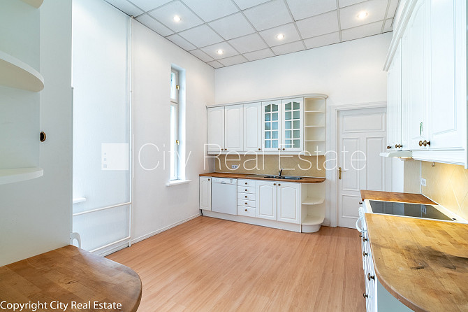 Фасадный дом, реновированный дом, кирпичные стены, фасад с декоративной Рига - изображение 11