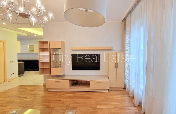 Projekts - Centra Nams, jaunceltne, fasādes māja, labiekārtota apzaļumota teritorija, iespēja Rīga - foto 3