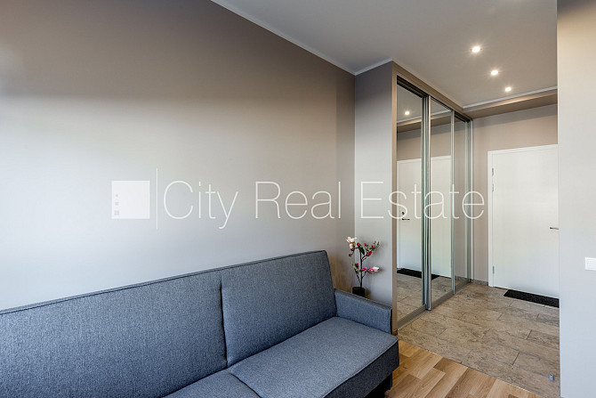 Реновированный дом, благоустроенная озеленённая территория, лестничная клетка Рига - изображение 3