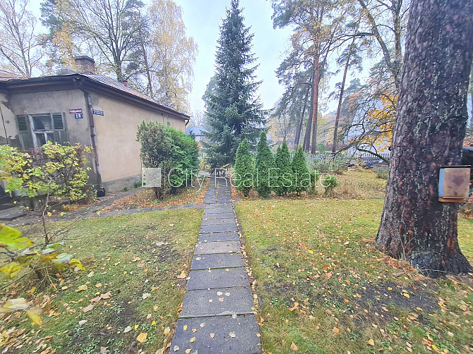 Zeme īpašumā, privātmāja, metāla jumta segums, labiekārtota apzaļumota teritorija 1448 m2, Jūrmala - foto 7