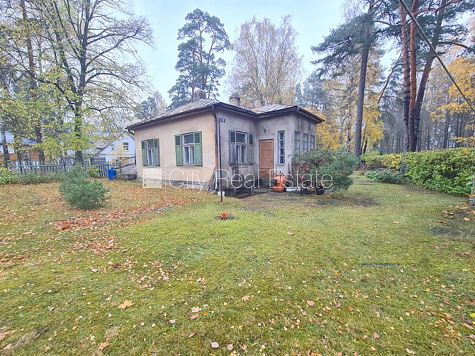 Zeme īpašumā, privātmāja, metāla jumta segums, labiekārtota apzaļumota teritorija 1448 m2, Jūrmala - foto 2