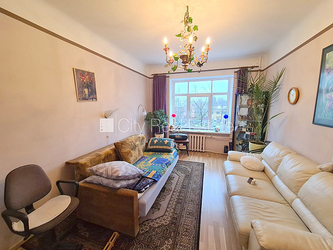 Zeme īpašumā, fasādes māja, slēgts pagalms, vieta automašīnai, ieeja no pagalma, kāpņu Rīga - foto 2