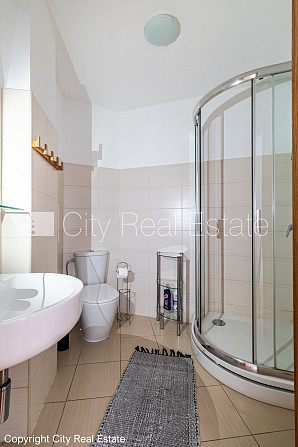 Projekts - Caramel, jaunceltne, fasādes māja, labiekārtots apzaļumots pagalms, iespēja nomāt Rīga - foto 15