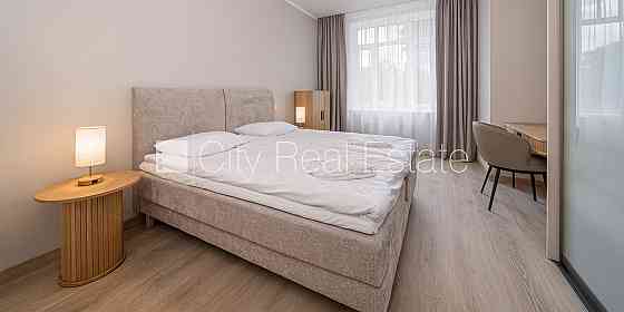 Новостройка, фасадный дом, зеленая территория, благоустроенная озеленённая Jūrmala