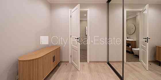 Новостройка, фасадный дом, зеленая территория, благоустроенная озеленённая Jūrmala