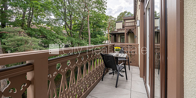 Jaunceltne, fasādes māja, zaļā teritorija, labiekārtota apzaļumota teritorija, slēgta Jūrmala - foto 9