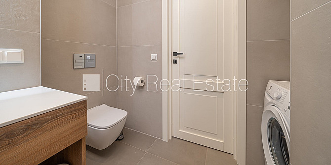 Jaunceltne, fasādes māja, zaļā teritorija, labiekārtota apzaļumota teritorija, slēgta Jūrmala - foto 6