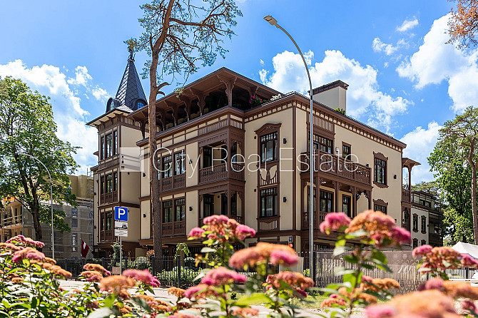 Jaunceltne, fasādes māja, zaļā teritorija, labiekārtota apzaļumota teritorija, slēgta Jūrmala - foto 13