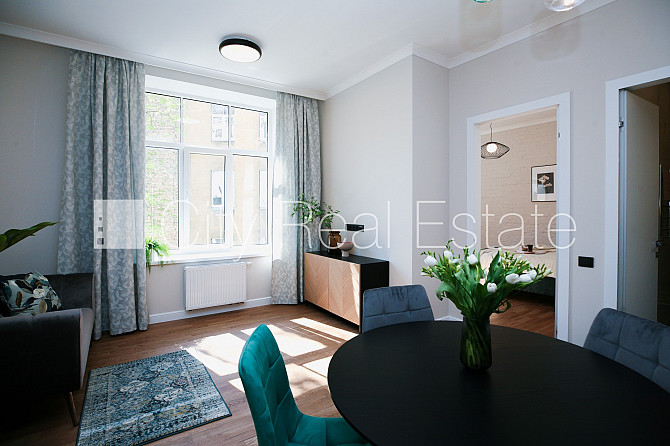 Renovēta māja, slēgts pagalms, dušas kabīne, dīvāns, divguļamā gulta, virtuves galds, Rīga - foto 6