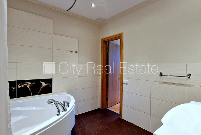 Projekts - Centra Nams, jaunceltne, labiekārtota apzaļumota teritorija, slēgts pagalms, vieta Rīga - foto 16