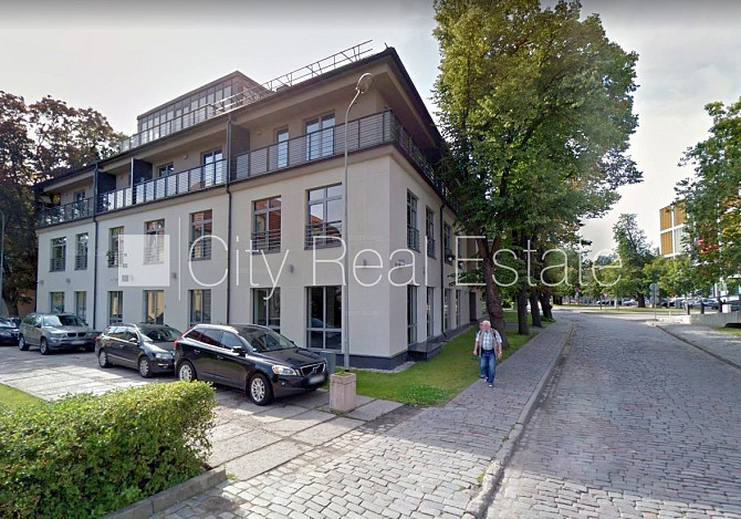 Labiekārtota apzaļumota teritorija, slēgta teritorija, vieta automašīnai, pazemes Rīga - foto 12