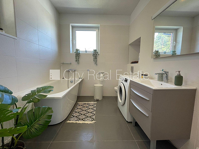 Privātmāja, labiekārtota apzaļumota teritorija, iežogota teritorija, vieta automašīnai, Jūrmala - foto 7