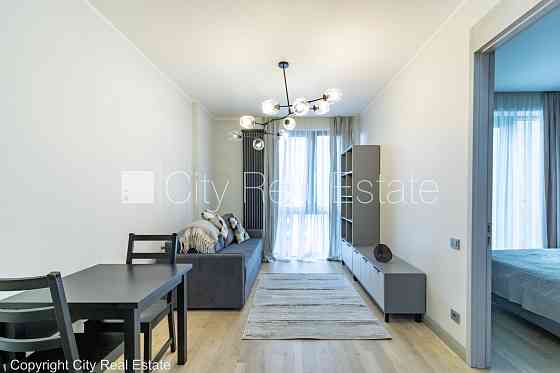 Проект - Паркерс (Parkers), новостройка, здание во дворе, благоустроенный озеленённый Рига