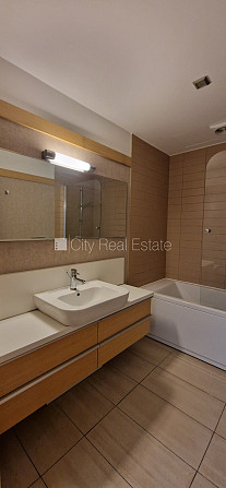 Projekts - Panorama Plaza, jaunceltne, teritorijas iebrauktuves vārti aprīkoti ar automatizētu Rīga - foto 10