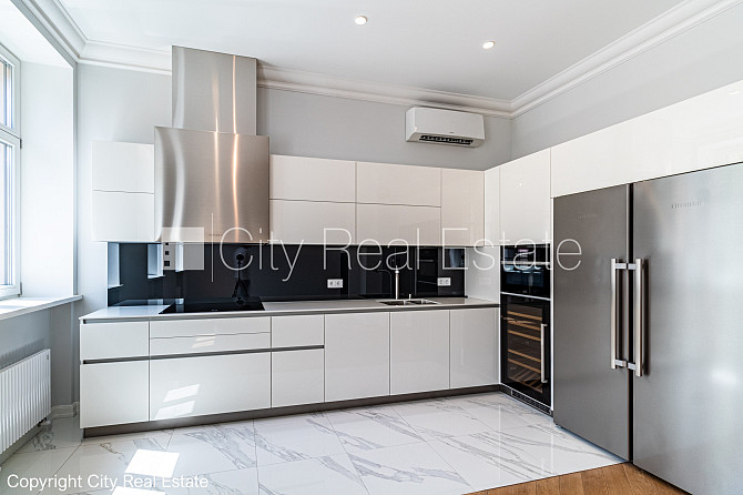 Renovēta māja, slēgts pagalms, iespēja nomāt autostāvvietu, apsargāta autostāvvieta, Rīga - foto 1