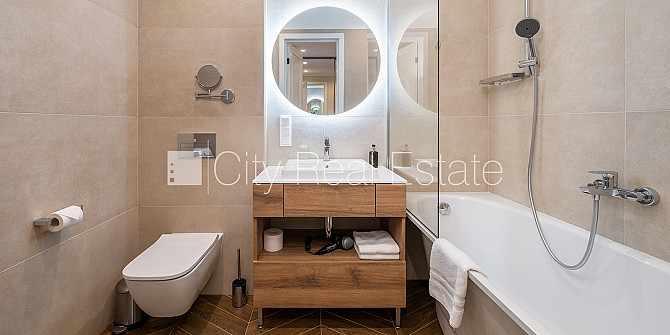 Новостройка, фасадный дом, благоустроенный озеленённый двор, подземная стоянка, Юрмала - изображение 11