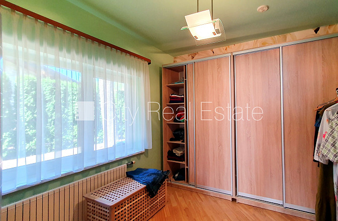 Zeme īpašumā, privātmāja, labiekārtota apzaļumota teritorija 1910 m2, garāža divām Rīga - foto 14