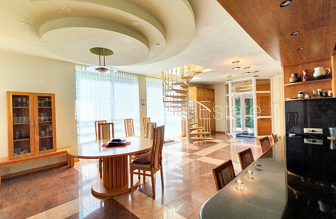 Zeme īpašumā, privātmāja, labiekārtota apzaļumota teritorija 1910 m2, garāža divām Rīga - foto 8