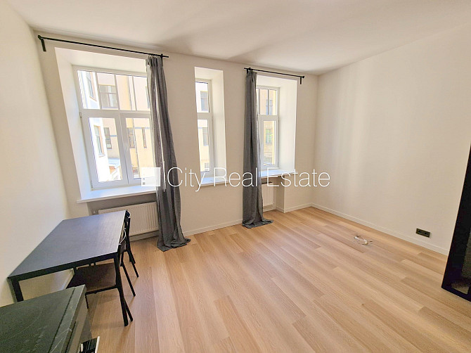 Projekts - Matīsa 38, fasādes māja, renovēta māja, labiekārtots apzaļumots pagalms, ieeja no Rīga - foto 3