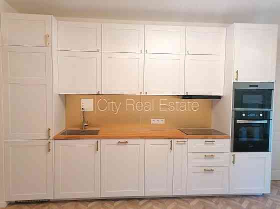 Проект - Library House, новостройка, благоустроенная озеленённая территория, место для Jūrmala