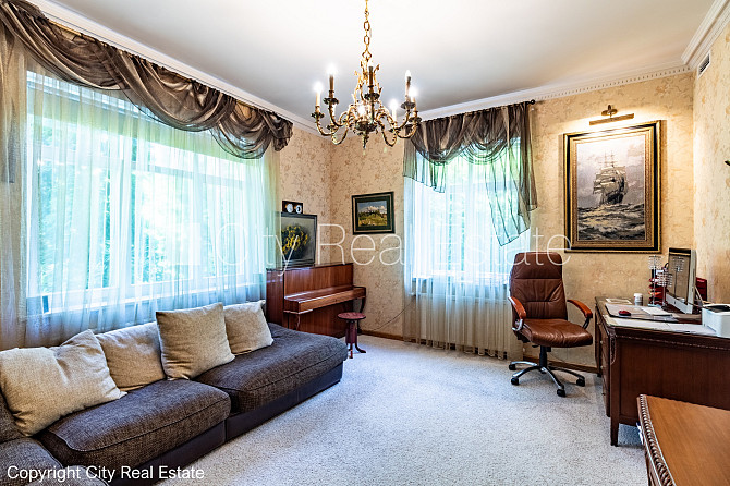 Labiekārtota apzaļumota teritorija, iežogota teritorija, vieta vairākām automašīnām, Jūrmala - foto 19