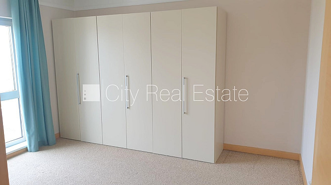 Jaunceltne, slēgta teritorija, teritorijas iebrauktuves vārti aprīkoti ar automatizētu Rīga - foto 16