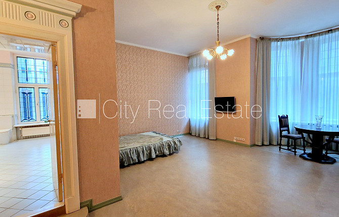 Fasādes māja, renovēta māja, nomainītas inženierkomunikācijas, labiekārtota apzaļumota Rīga - foto 15