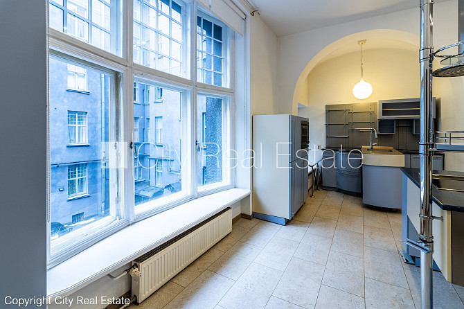 Fasādes māja, renovēta māja, nomainītas inženierkomunikācijas, labiekārtota apzaļumota Rīga - foto 7